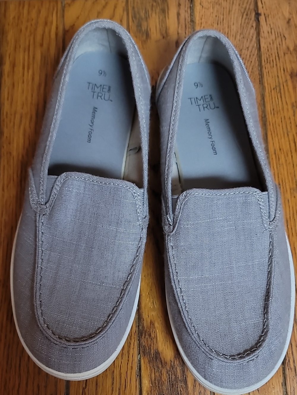 Time and Tru Men's Or WOMEN'S Light Gray Slip-On Casual Loafers